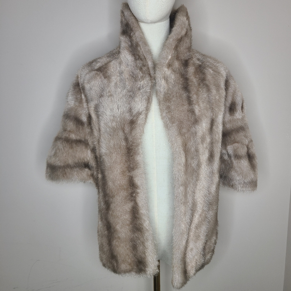 Vintagr Regina Glenara by Glenoit Faux‎ Fur Stole Shawl Cape
